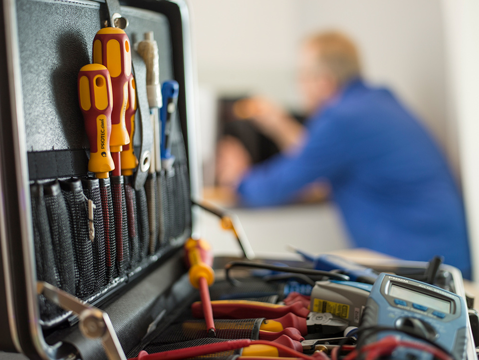 C F022411 bei Elektro Sondheimer GmbH in Rimpar